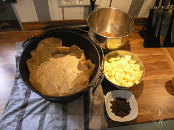 Apfelkuchen (Dutch Oven)