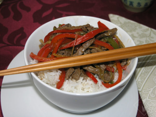 Rindfleisch mit Paprika und Hoisinsauce